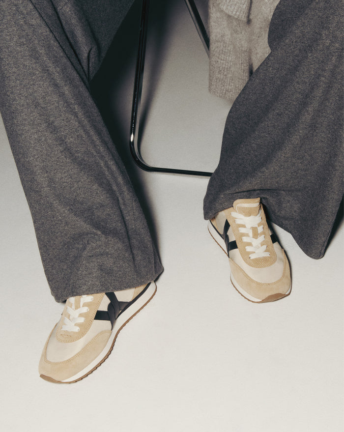 Veronica Beard Penrose Sneaker - Desert/Black