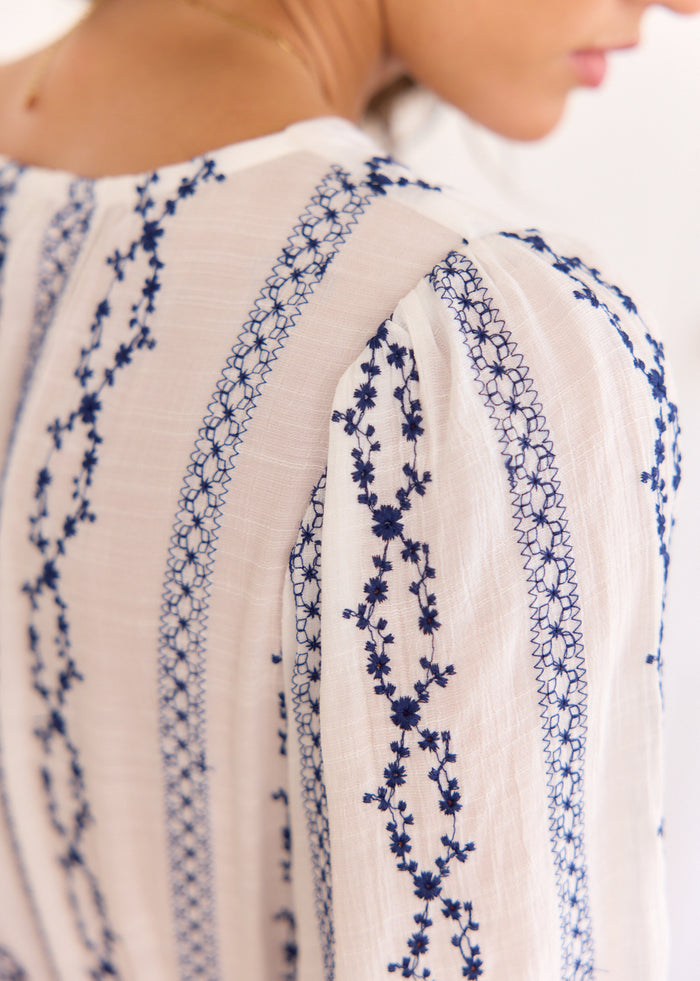 Robe Arina