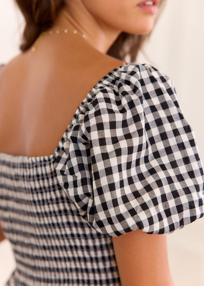 Robe Tina