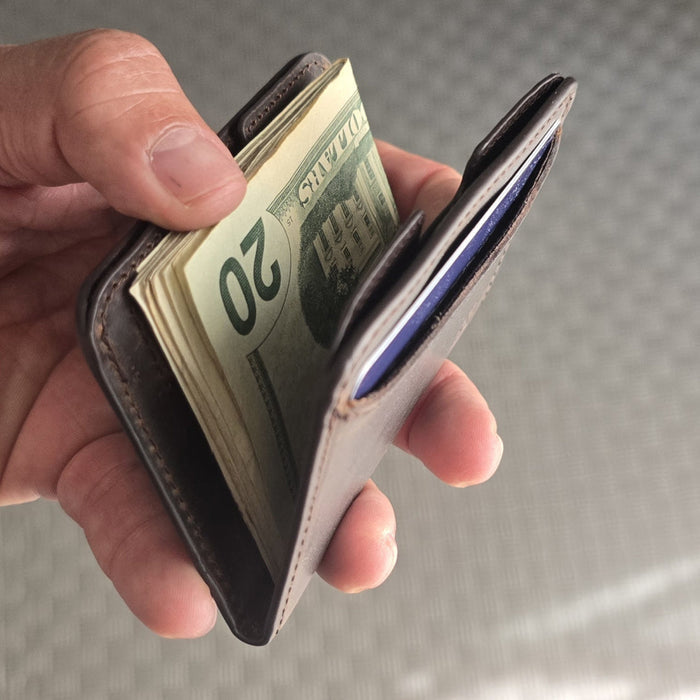 Slim Minimalist Wallet with Cash Compartment | Swag Snap | WALLETERAS®