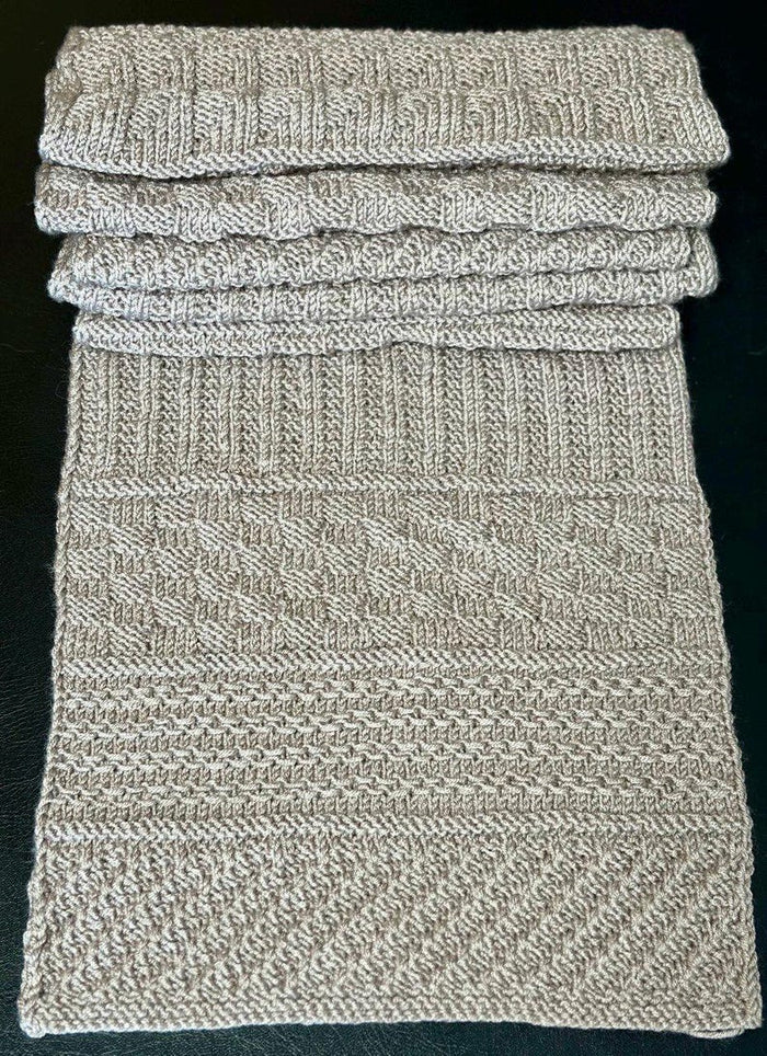 Umkehrbarer Schal Strickmuster